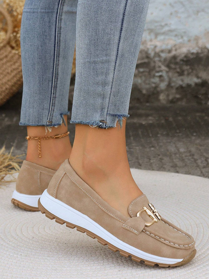 Donna | Chic Buckle Loafers