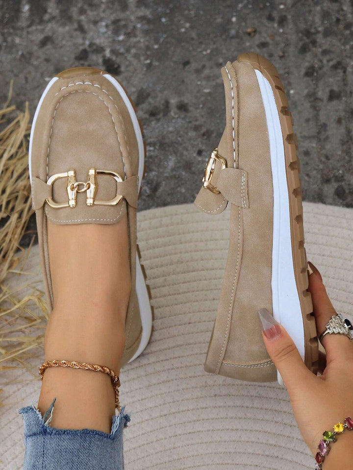 Donna | Chic Buckle Loafers