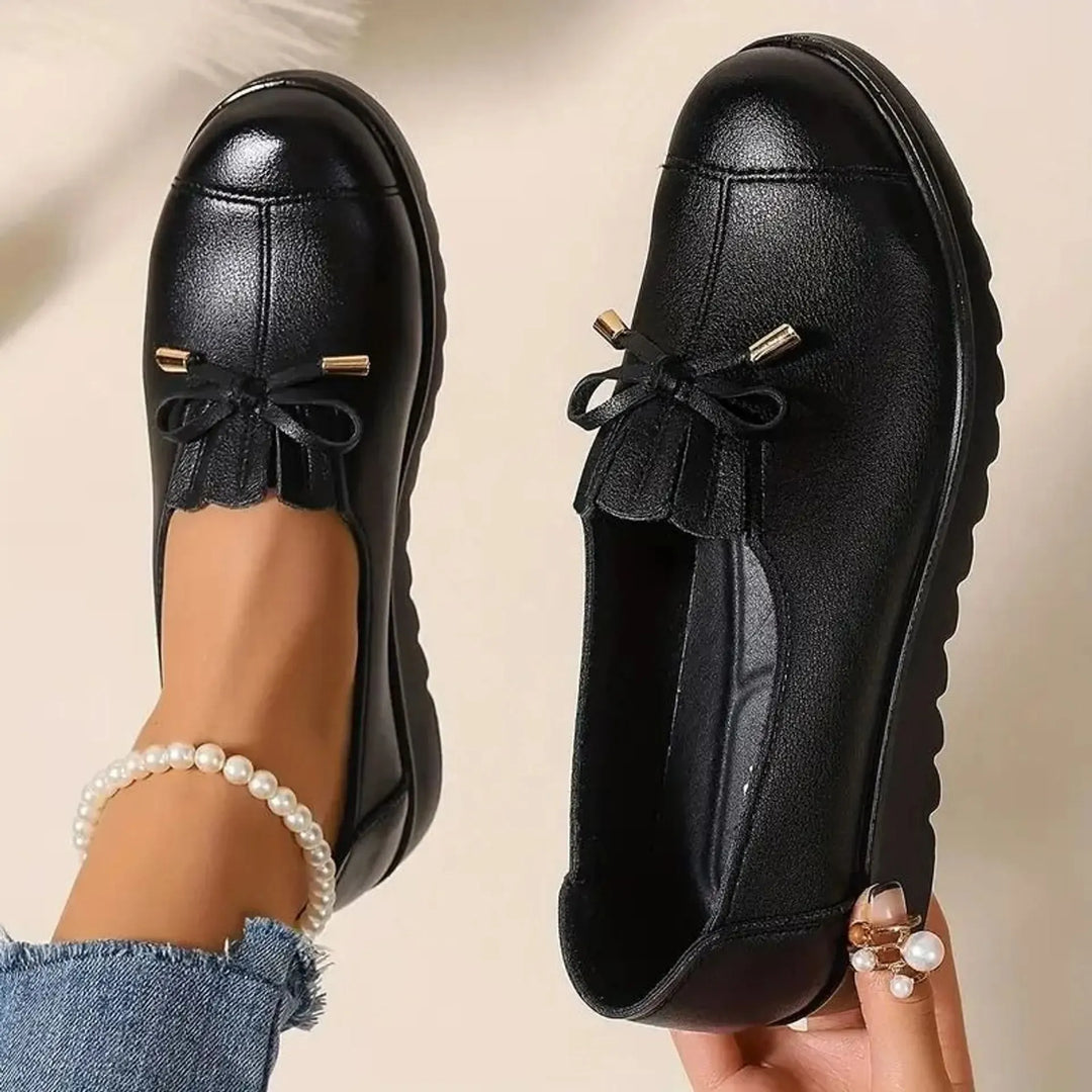 Barbara Full-Support Comfort Loafers in black